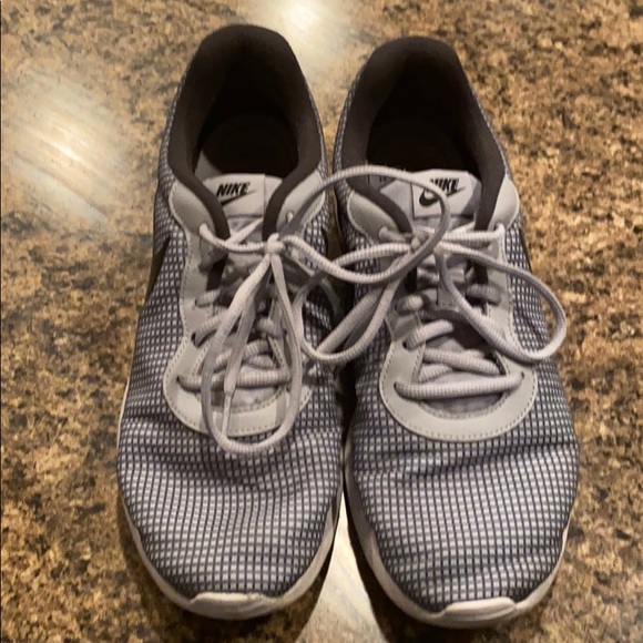 Nike Shoes - Picture 2 of 6